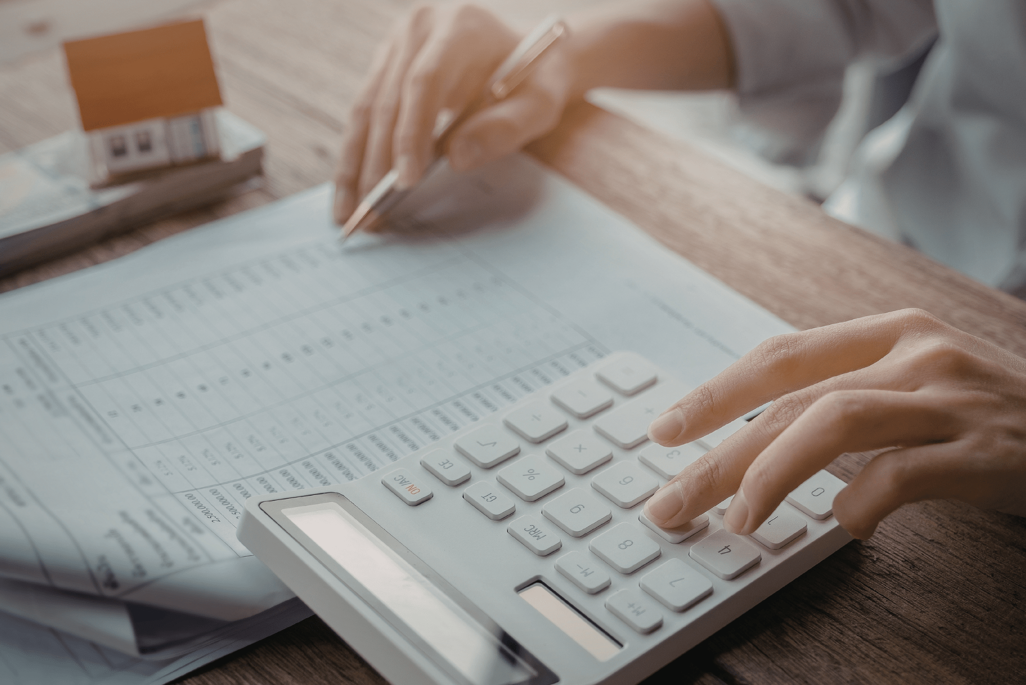 Accounts Payable vs. Accounts Receivable: Finding the Perfect Balance
